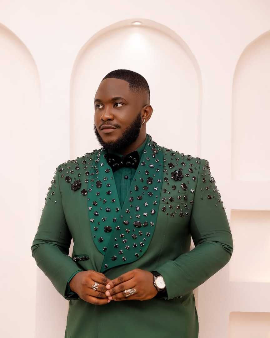 Luxury Beaded Wedding Tuxedos Green 2 Piece Set Jacket Pants Shawl Lapel Men Suit Handsome Groom Wear Party Suits Customized O29 B0312