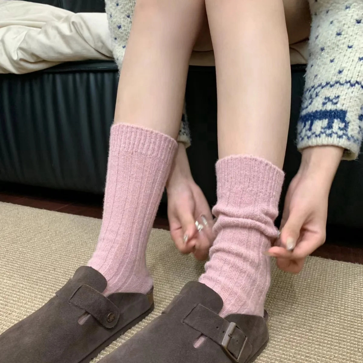 Winter Cashmere Wool Women Socks Casual Japanese Fashion Solid Color Thicker Long Sock Girls Thermal Warm Crew Sock 251029