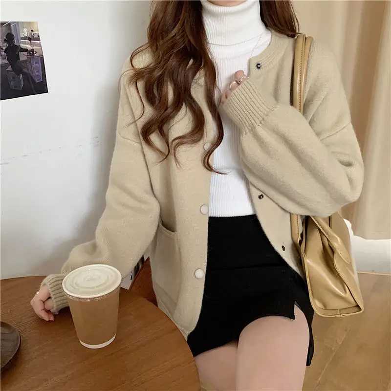 Fresh and Sweet Women Spring and Autumn New Spliced ONeck Button Pocket Fashion Solid Loose Casual Longsleeved Knitted TopT251028