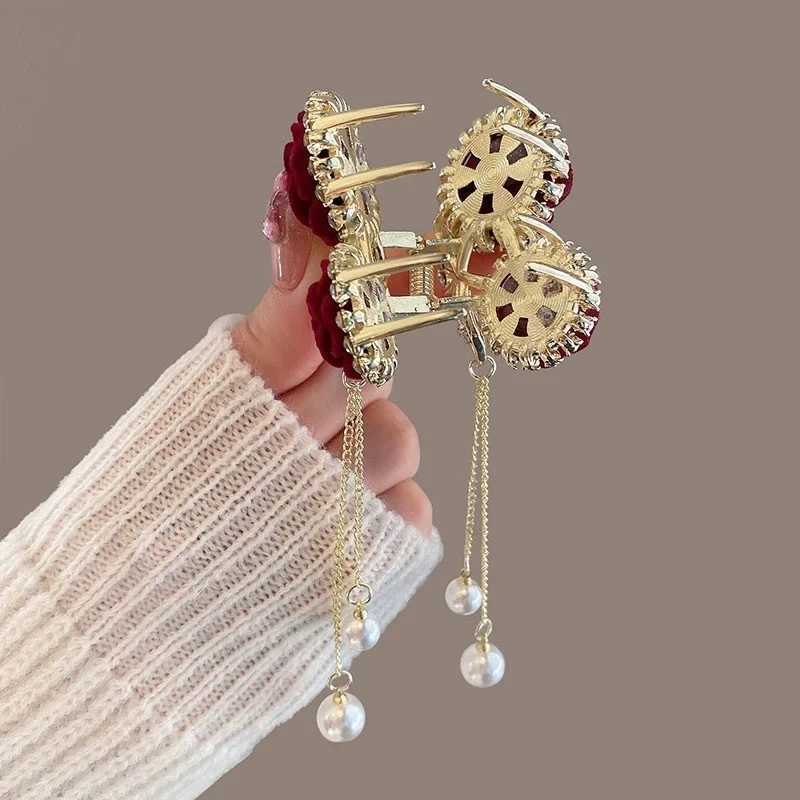 1pc Vintage Elegant Red Flocked Rose Tassel Hair Clip Stylish Ponytail Claw Crab Clip for Girls Women Delicate Hair AccessoriesW251028