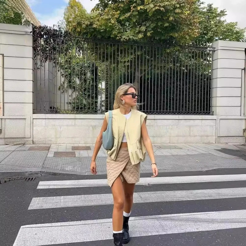 Womens Cropped Waistcoat Fashion Zipper Vest Women Sleeveless Loose Coats Female Chic Pleat Tops 251029