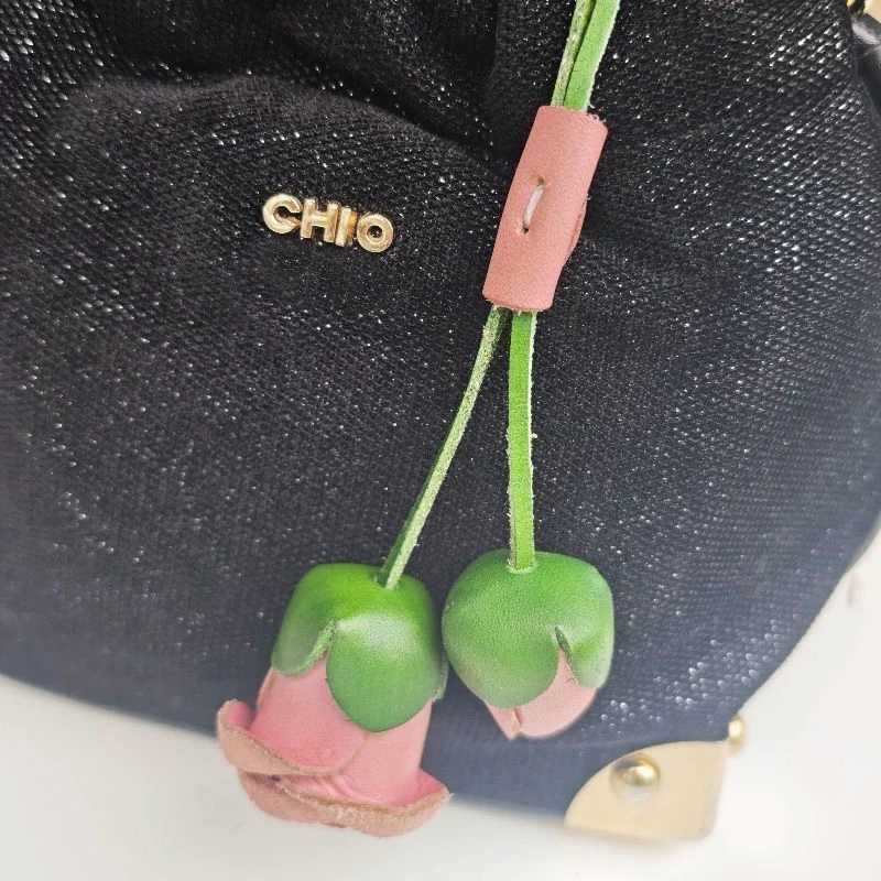 Plush Leather Bag Charm Flower Ball Pendant Luxury Fashion Highgrade Lychee Flower Car Pendant Decoration Bags AccessoriesW251029