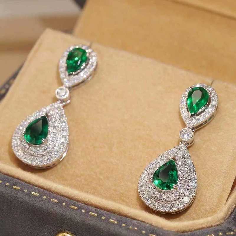 Huitan Gorgeous Women Drop Earrings with Pear Shaped Green Cubic Zirconia Wedding Engagement Temperament Elegant Lady JewelryW251029