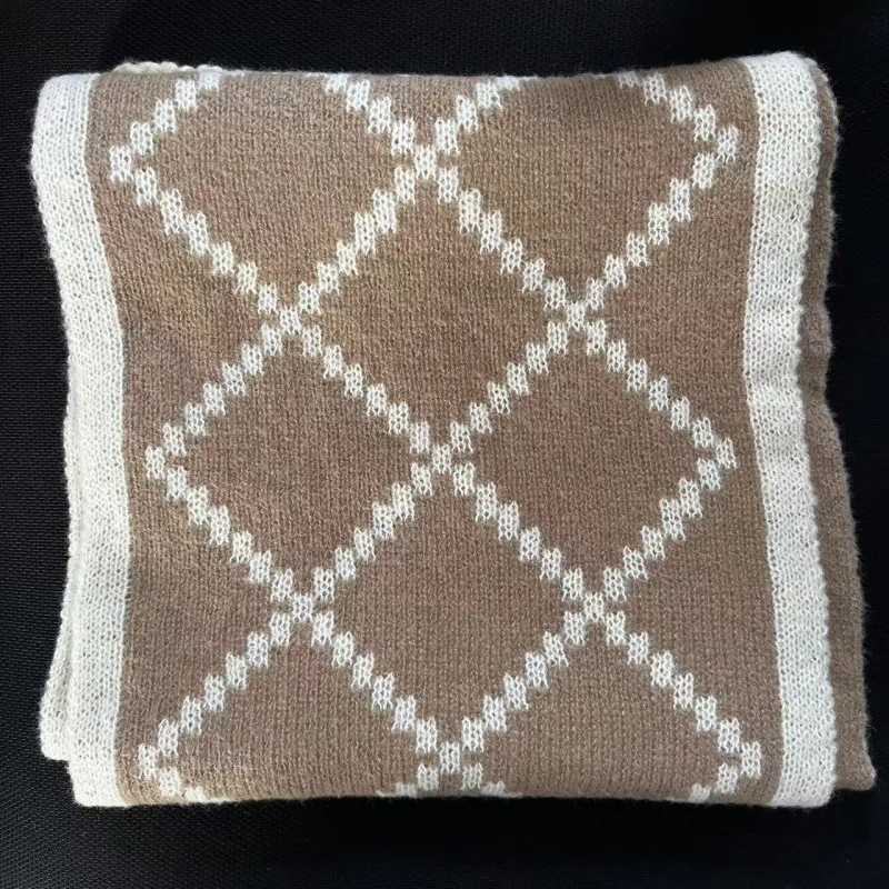 Christmas Scarf for Women Red Plaid Winter Scarves Red Luxury Soft Scarves for Xmas GiftW251029