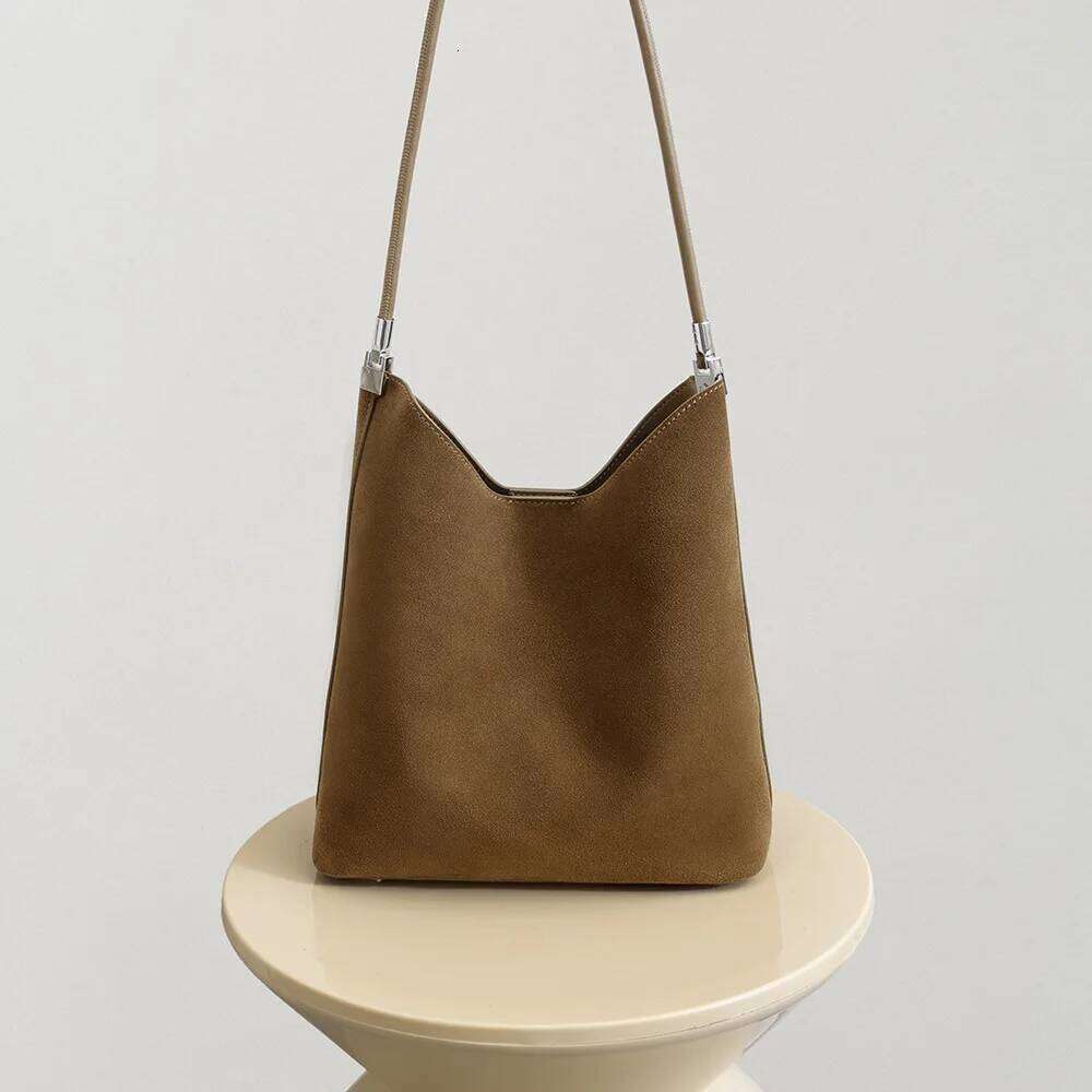 Suede Women's Armpit New Niche Design Vintage Frosted Cowhide Large Capacity Fashionable Hand-Laundry Shoulder Bag Suotong1029