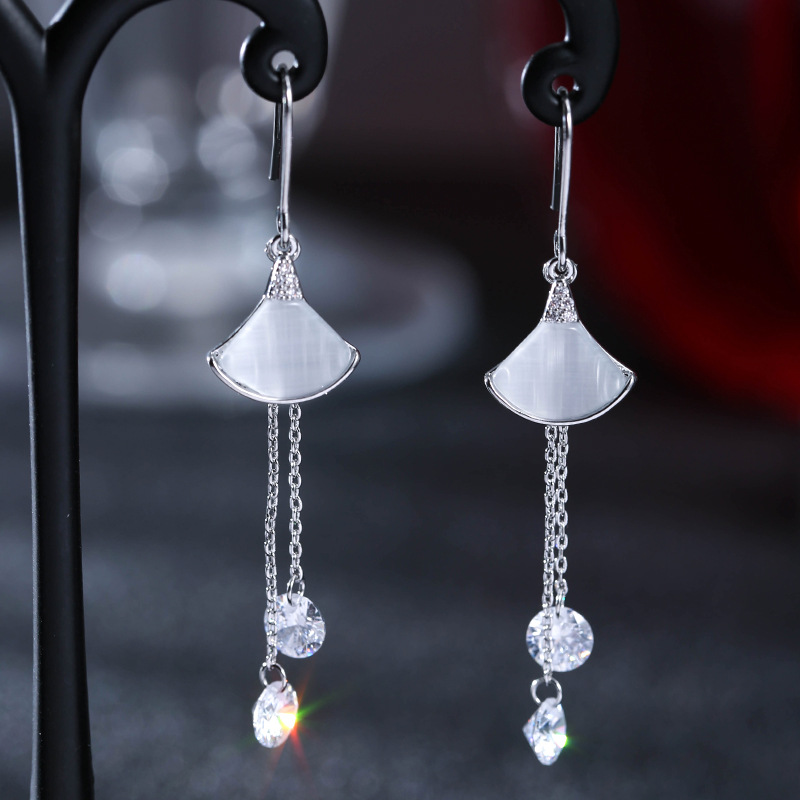 Diamond earrings Luxury earrings Pearl unique design Ginkgo leaf earrings Zircon fan-shaped earrings free shipping gift for women gold earrings stud e