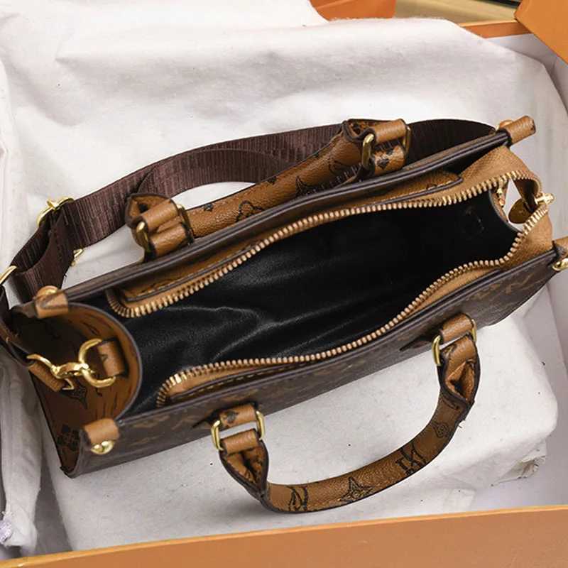 New Women bag Shoulder bag Handbag for women 2025 Crossbody bag pattern PU Portable bucket bag ladies messenger bag W251029