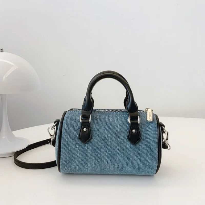 Classic Elegant Ladies Handbag Leather Shoulder Bag Crossbody Bag From Famous Designer Luxury Brand Popular For Daily Use W251029