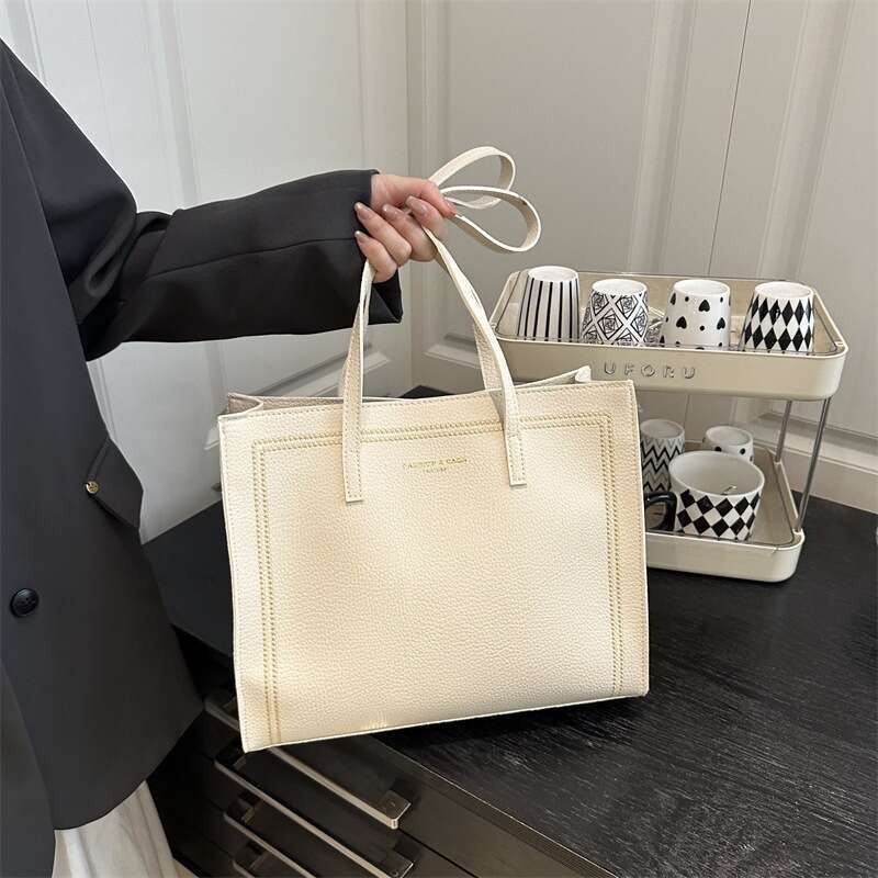 Designer bag Large Capacity Tote for Women 2025 New Fashion Simple Shoulder Casual Commuter Underarm Bag