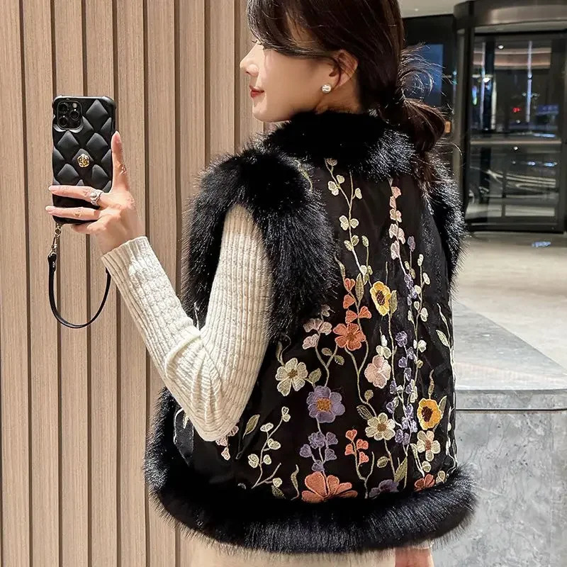 Woman vest autumn winter slimming Waistcoat Hairy Edge Floral embroidered shoulders Thickened Parkas Cardigan Tops 251027