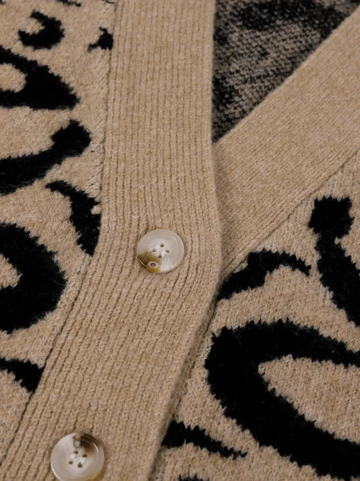 Womens Autumn and Winter Fashion Elegant V Neck Open Placket Collar Button Sleeveless Leopard Print Stylish Unique Niche De 251029