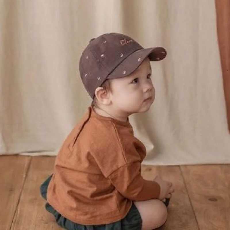 Childrens outdoor baseball cap four seasons sunshade cap 336 months boys and girls temperament senior birthday gift251028