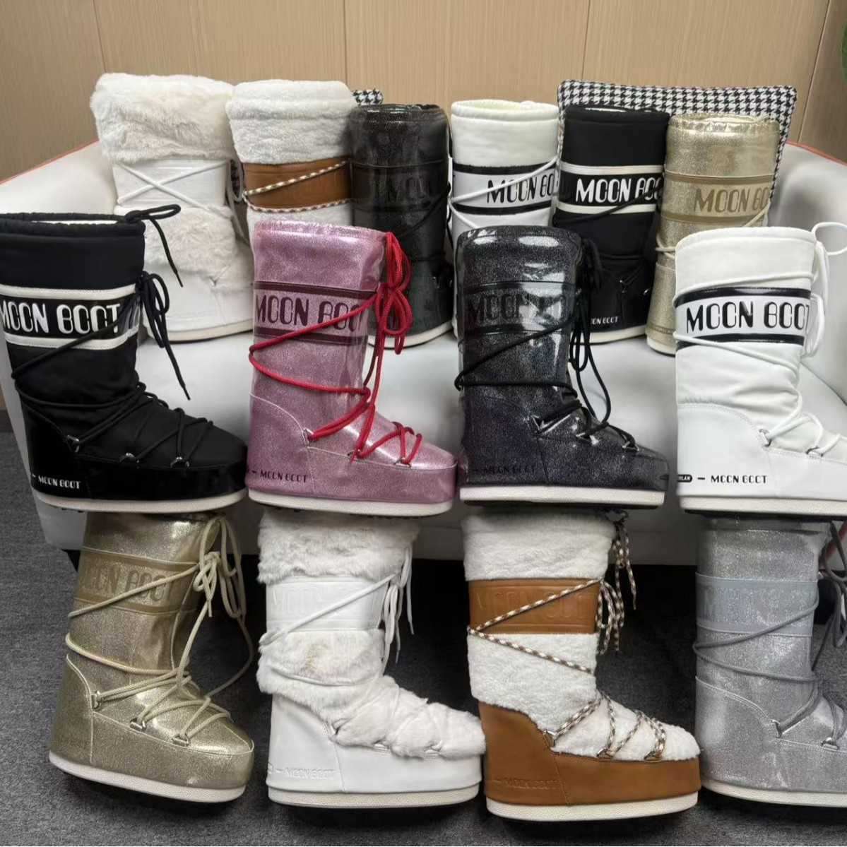 Moon Boots - Snow Boots with an extra 6 centimeters of height, water-resistant, slip-resistant, warm and adorable. They are perfect for skiing. Long boots. J251029