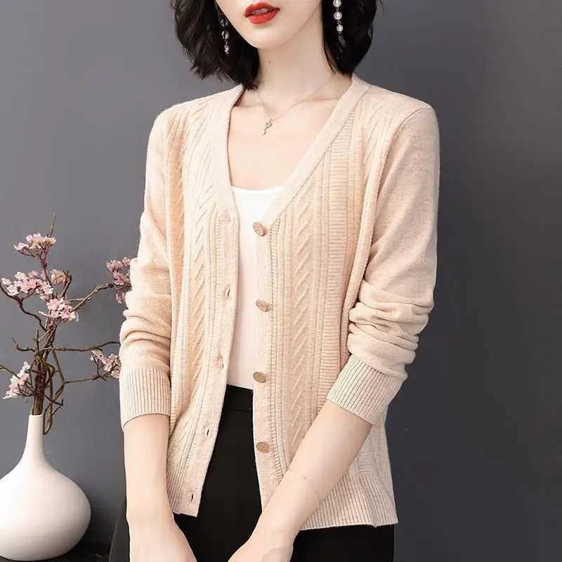Cardigan Mujer Womens Short Sweater Jacket Spring Autumn New Fashion Knitted Shirt Temperament Mother Knitwears TopT251028