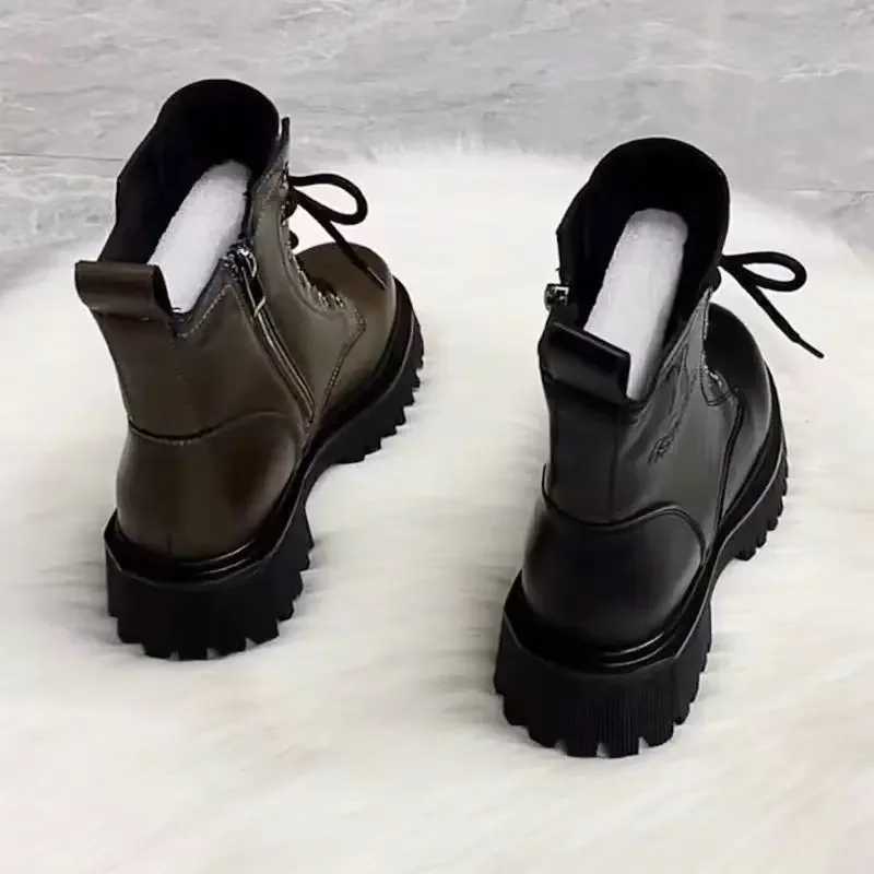 Soft Leather Motorcycle Boots Womens Autumn Winter New Style British Style Thick Bottom Low Heel Versatile Retro Short Boots Z251029
