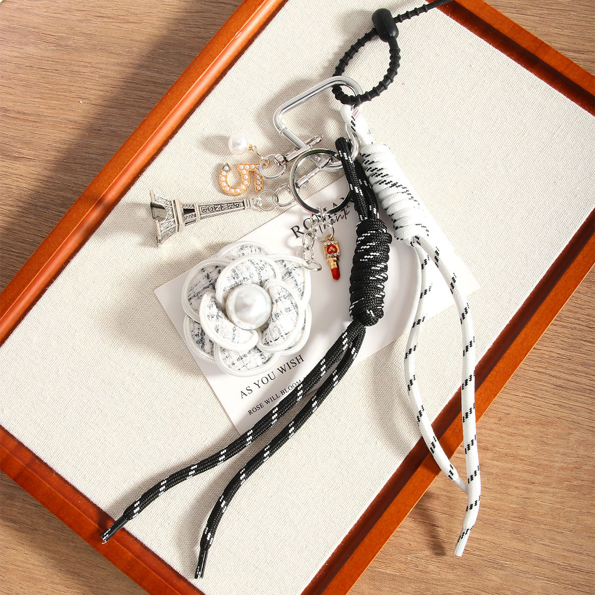 Camellia Bag Charm Eiffel Tower Design New Creative Luggage Accessory for Bags