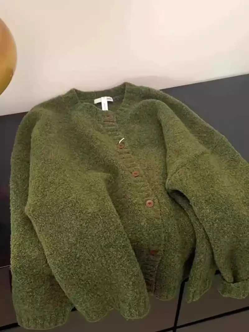 Retro Green Knitted Cardigan Womens New AutumnWinter Round Neck Single Breasted Soft Thick Sweater Loose Casual Commuting CoatT251028
