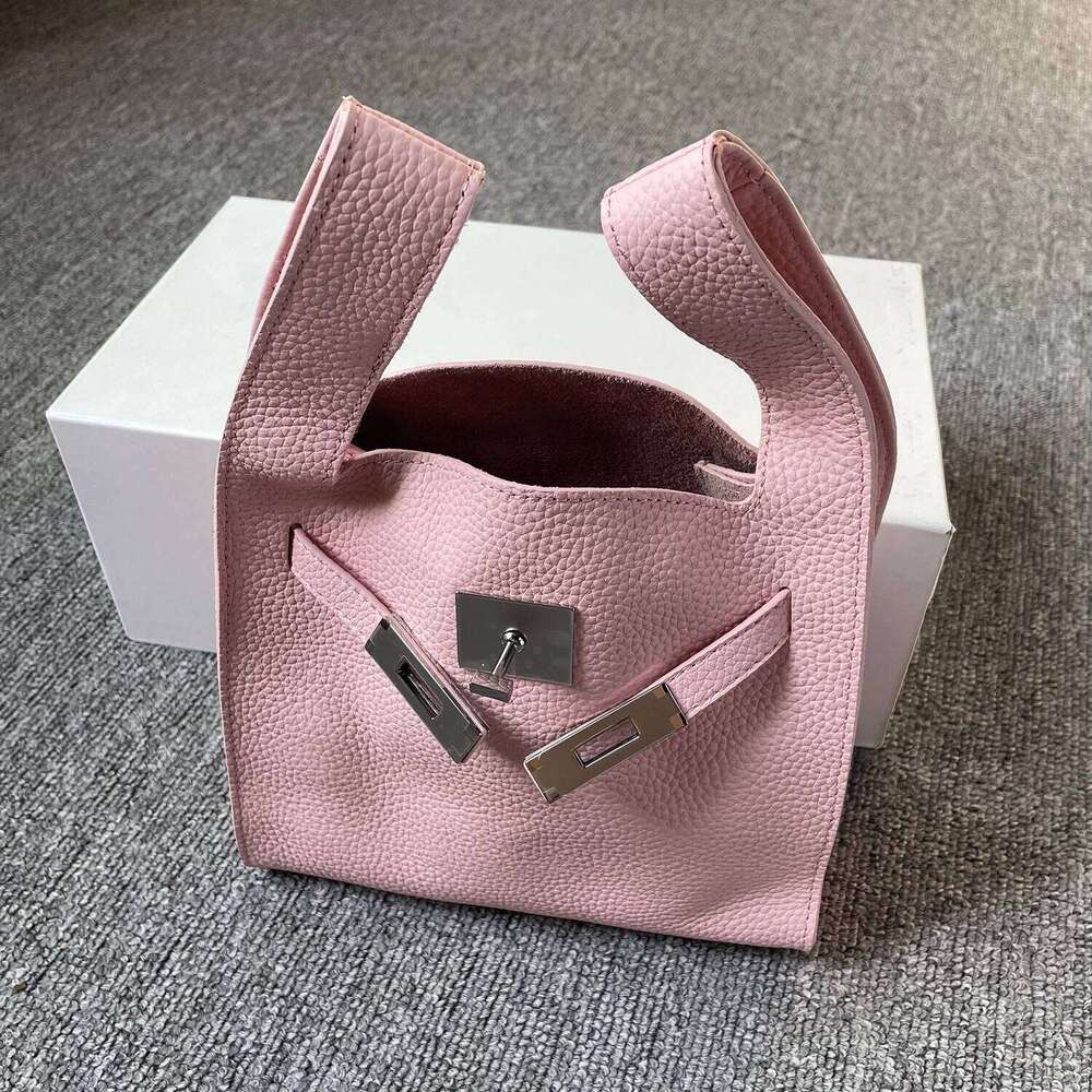 First Layer Cowhide Handbag New Niche Design Free Custom First Letter Simple Shoulder Fashionable Women's Crossbody Bag 251029