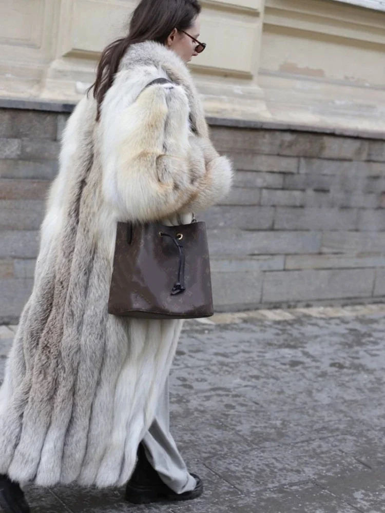 y Faux Fur Coat Women Winter Warm Fluffy Jacket Long Sleeve High Street Chic Female Overcoat Fashion Gradient Outwear 251028