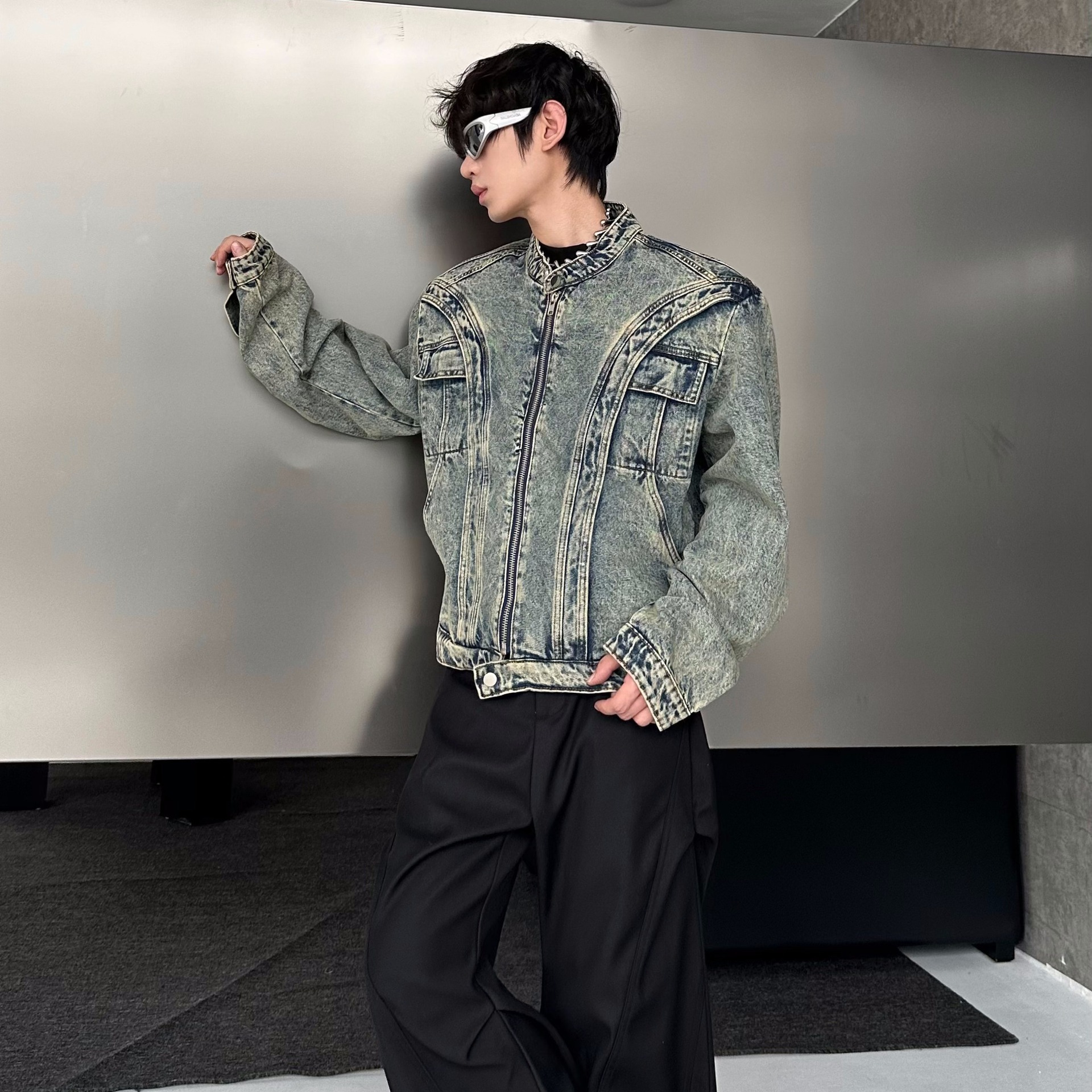 2025 New American Style Short Designer Jacket Denim Jacket For Men, High-end Cool Niche Designer Men's Clothing With Shoulder Pads Denim Jacket