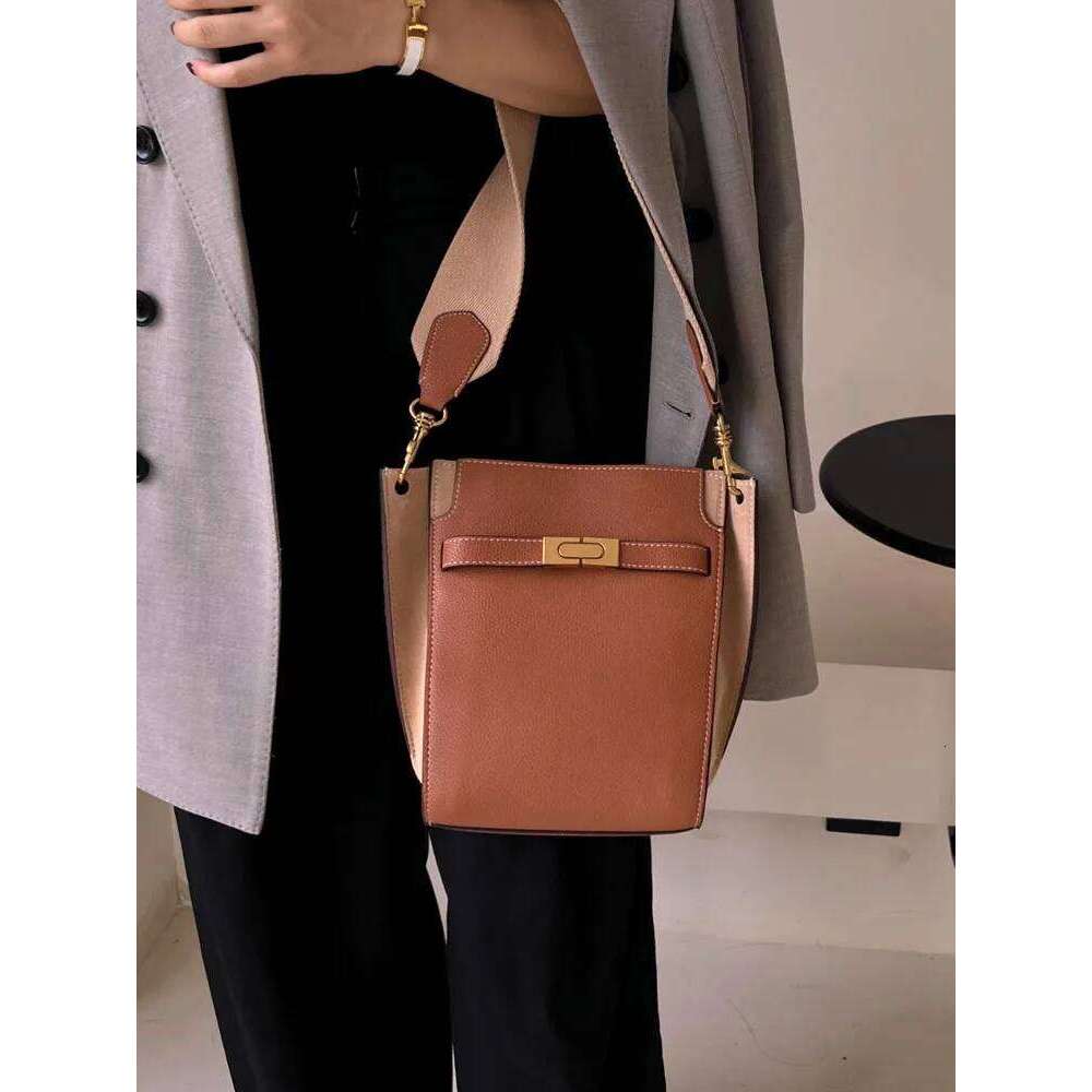 Office Ladies Genuine Leather Bucket Vintage Softshell Cowhide Comfortable Wide Strap Shoulder Bag Designer Crossbody Bags