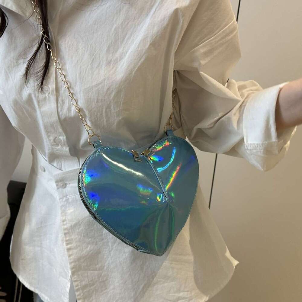Designer bag Children's Creative Heart 2025 New Fashion Hot Girl Personality Single Shoulder Crossbody Women's Lipstick Bag