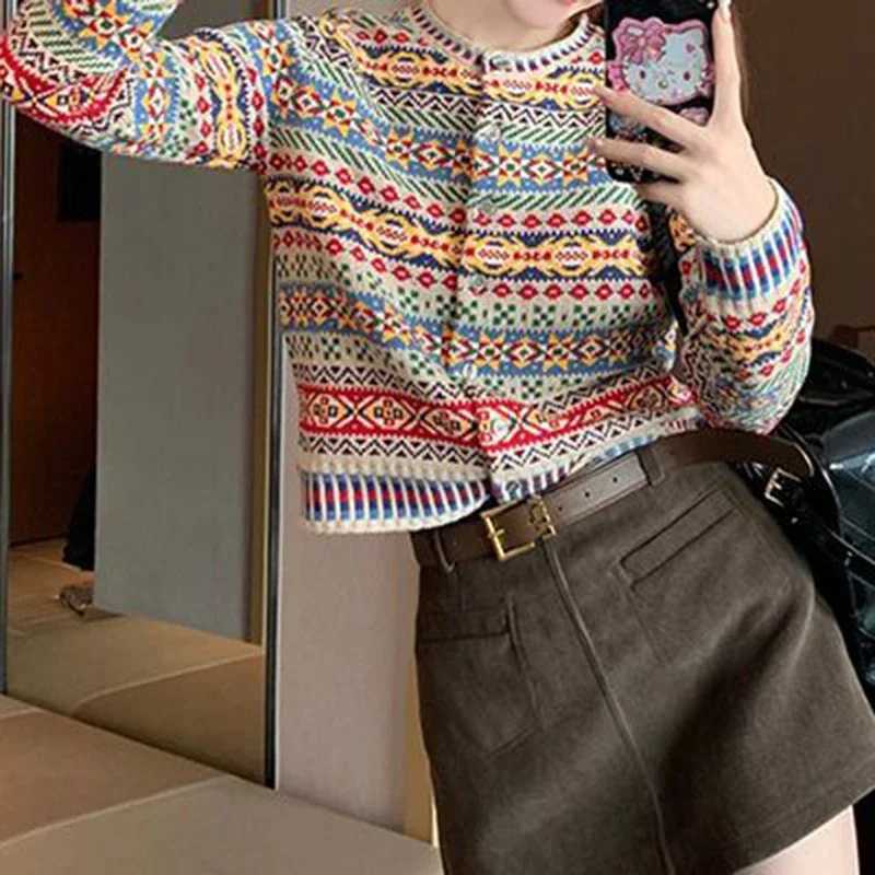 Korean ethnic style colorful floral sweater womens autumn and winter new knitted cardigan paired with casual top cardiganT251028