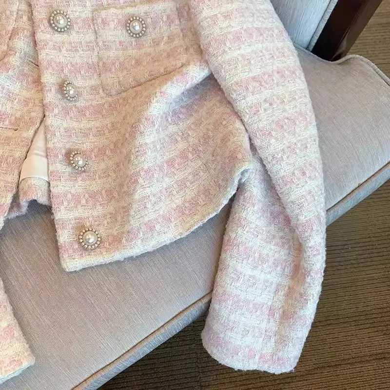 Vintage Tweed Women Coats Korean Elegant Hepburn Style O Neck Jacket Y2K Autumn Office Lady Pearl Button All Match Crop Outwear Y251105