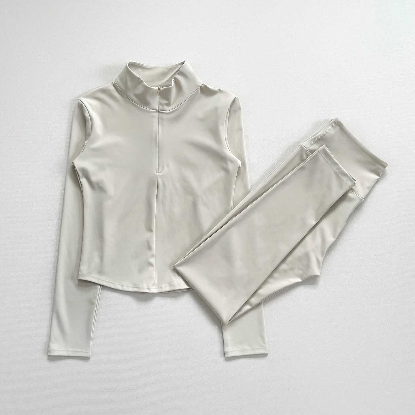 Womens SlimFit Zip Jacket Lightweight QuickDry for Gym Yoga Run SpringFall Layering EssentialXJ251029