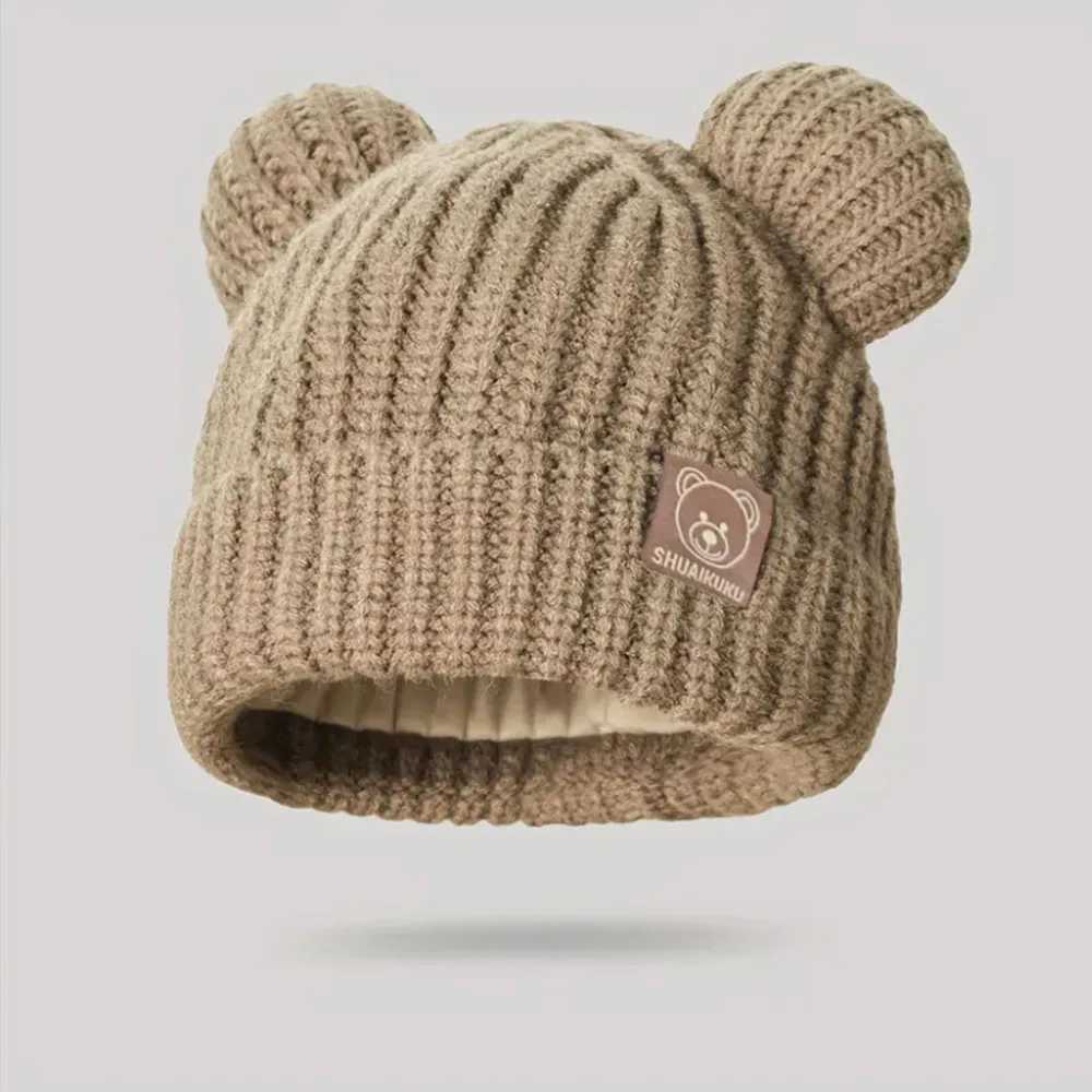 Mini Cute Knit Hat Suitable for Youngsters Winter Warm Christmas Theme Lightweight Knitted Fabric Perfect for Boys and Girl251028