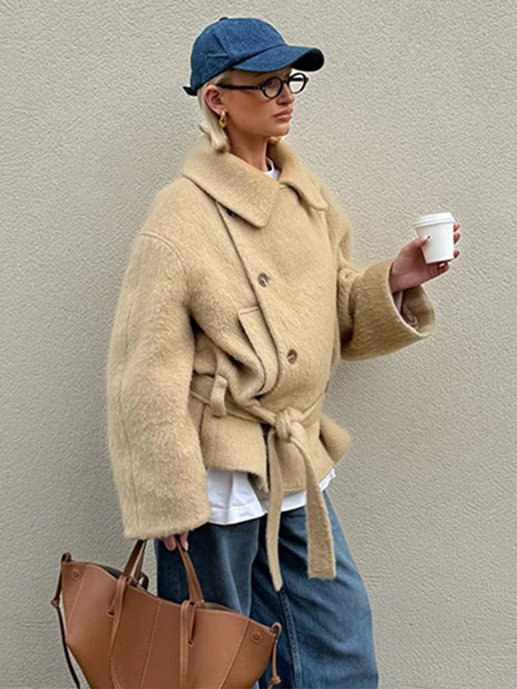 Retro Side Buttons Plush Short Coat Women Elegant Solid Lapel Tweed Coats With Belt Lady Winter Chic Classic Street Outwear 251028