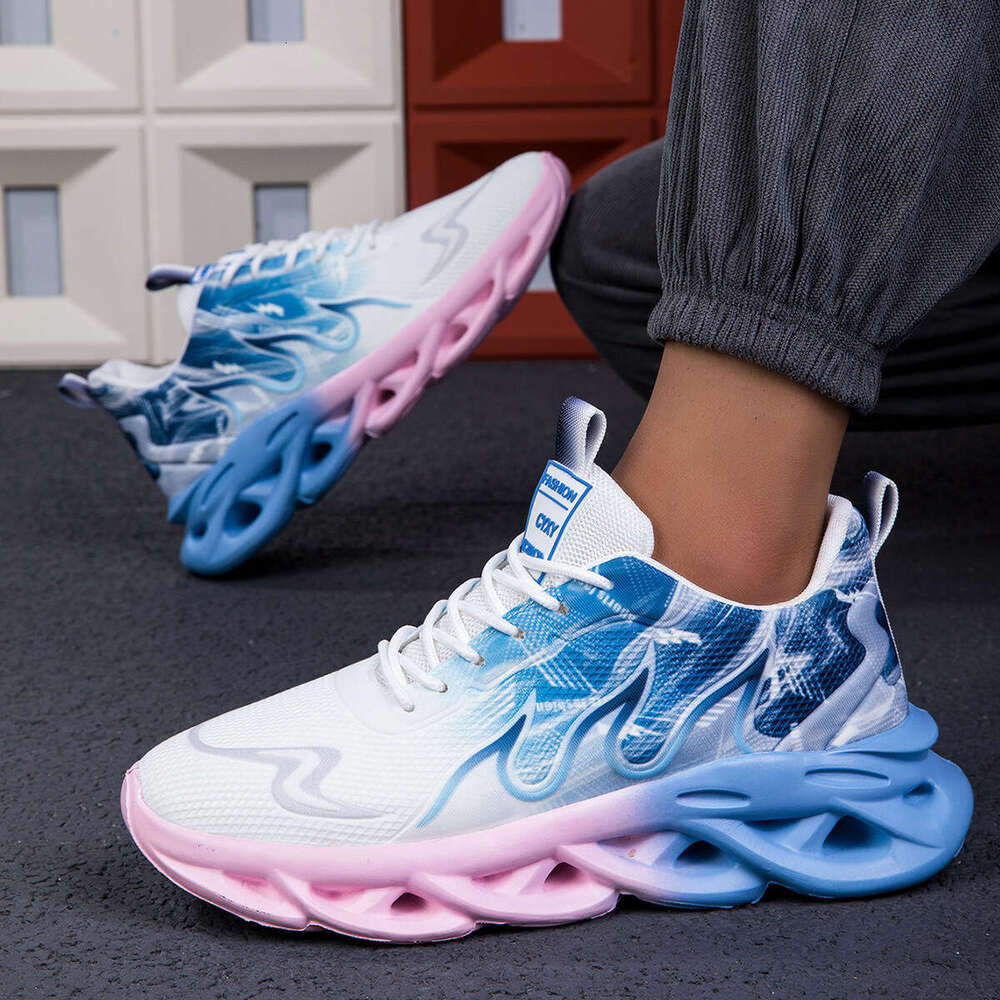 Designer Running Shoes Large Size Dad Men's New Mesh Casual Cold Adhesive Low-top Lightweight Fashion Sports Shoes Casual shoes