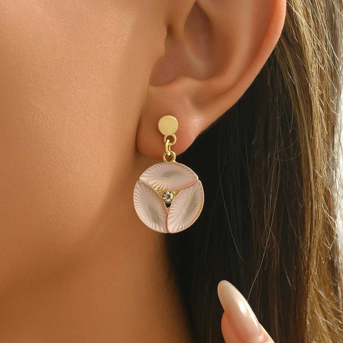 Elegant Sparkling Crystal ShAPed Dangle Earrings Light Pink Enamel Round Drop Earrings For Women Daily Wear JewelryW251029