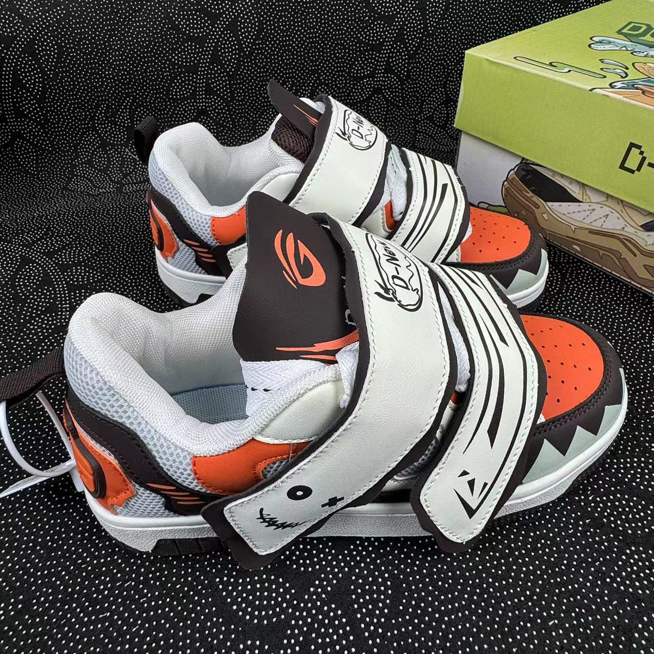 Designer shoes men women Thick-Soled Tyrannosaurus Bread Unisex Casual Color-Block Sneakers Couple Sports Shoes