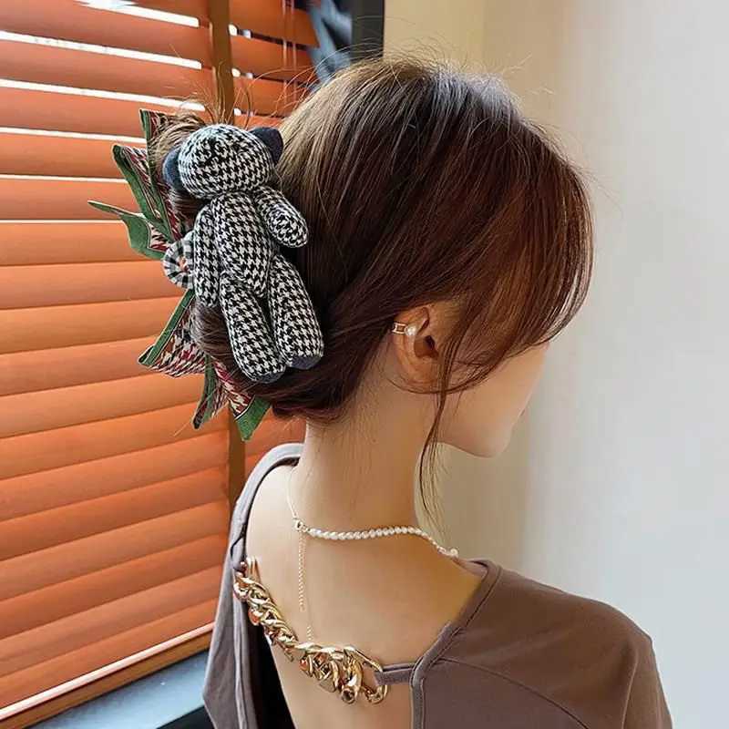 1pc Korean Cute Bear Hairpin Female AutumnWinter Back of Head Sweet Grip Shark Clip Large Bow Clip HeadpieceW251028