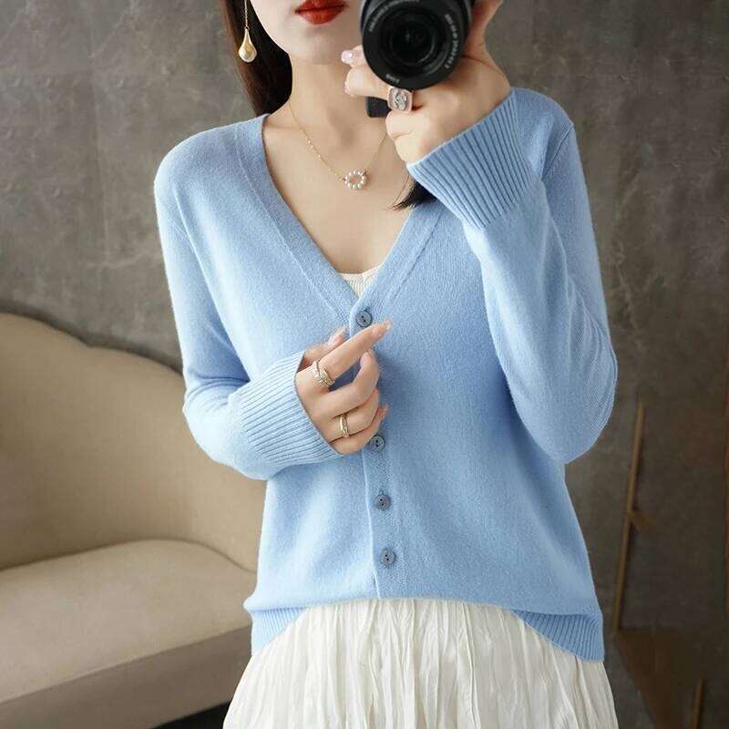 2025 New V-Neck Temperament Small Fragrant Wind Women Loose All Sweater Coat Special Offer Cardigan ZHI Women Sweater Designer Sweater Women