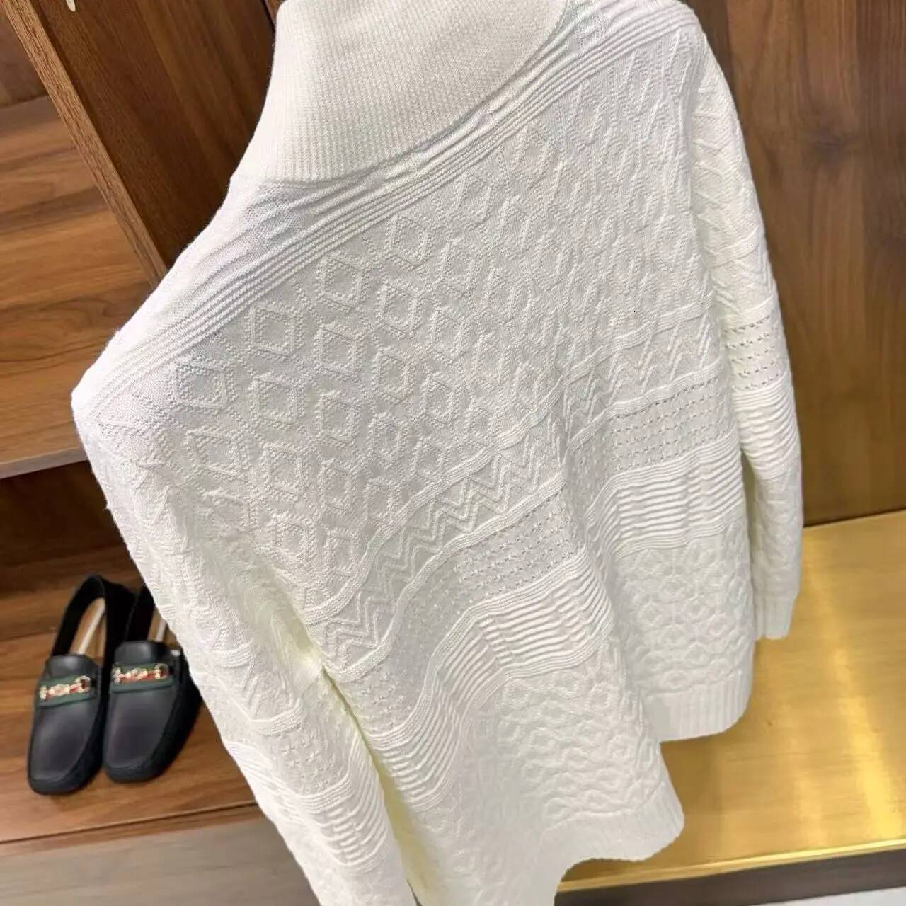 BC Italian Linen Cotton Blend Zip-Up Knitted Cardigan