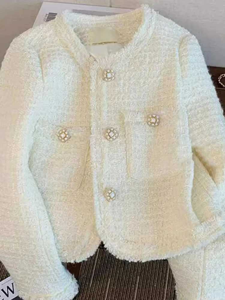 2025 Women Korean White Tweed Jackets Fashion O Neck Elegant Buttons Coat Casual Loose Long Sleeve Female High Quality Outwear Y251105