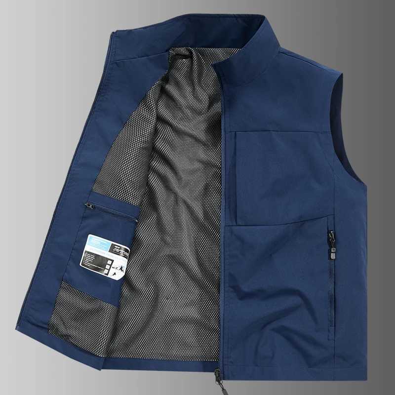 New Mens Outdoor Highquality Hiking Camping Sports Windproof Breathable Vest Comfortable and Multifunctional Sleeveless Vest W251029
