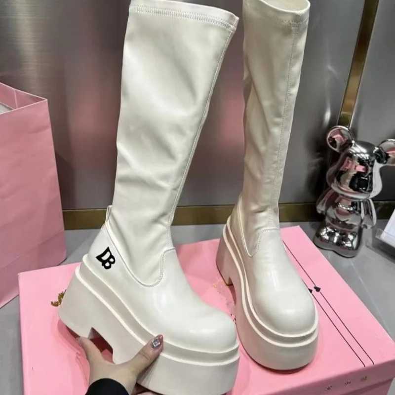 Autumnwinter New Round Toe Square Heel Fashionable Elegant Womens High Boots Thick Soles Retro Temperament Knight Boots Z251029