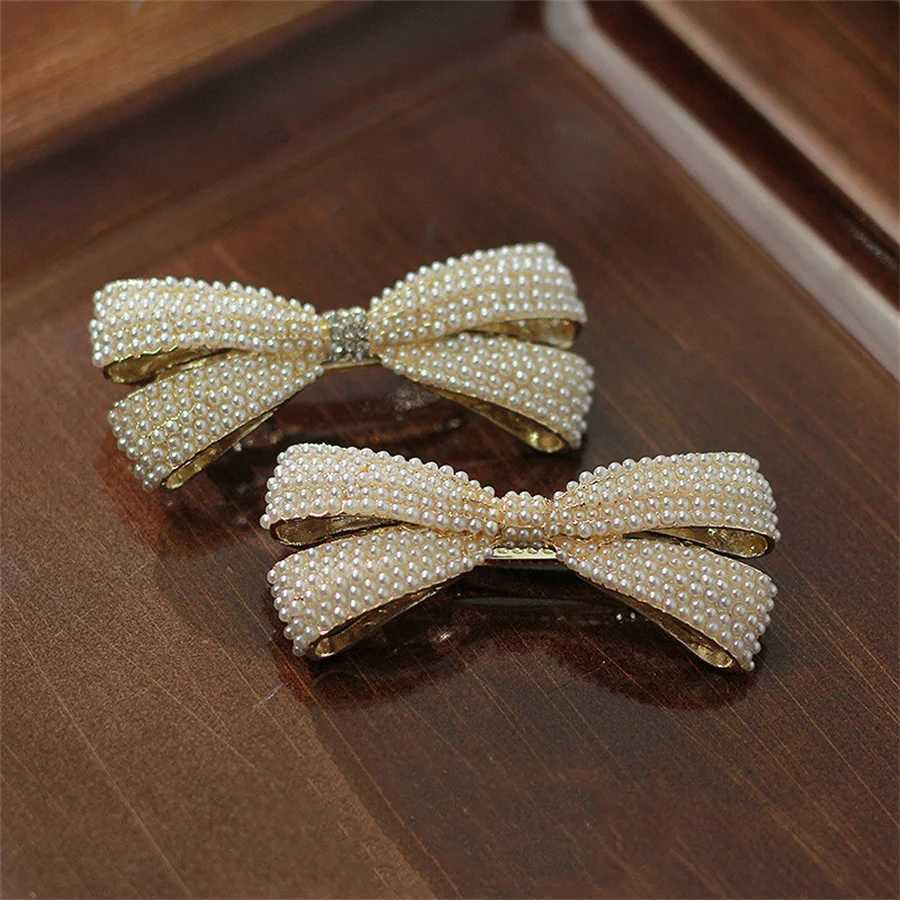 2025 New Exquisite Pearl Flower Spring Hair Clip Luxurious Rhinestone Butterfly Top Clip Elegant Womens Hair AccessoriesW251028