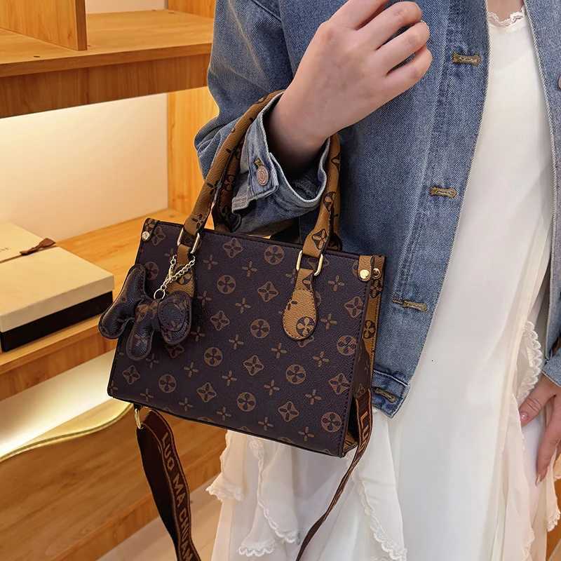 Classic Designer Leather Zipper Crossbody Bag For Women Vintage Shoulder Handbag Ladies Fashion Evening Purse W251029