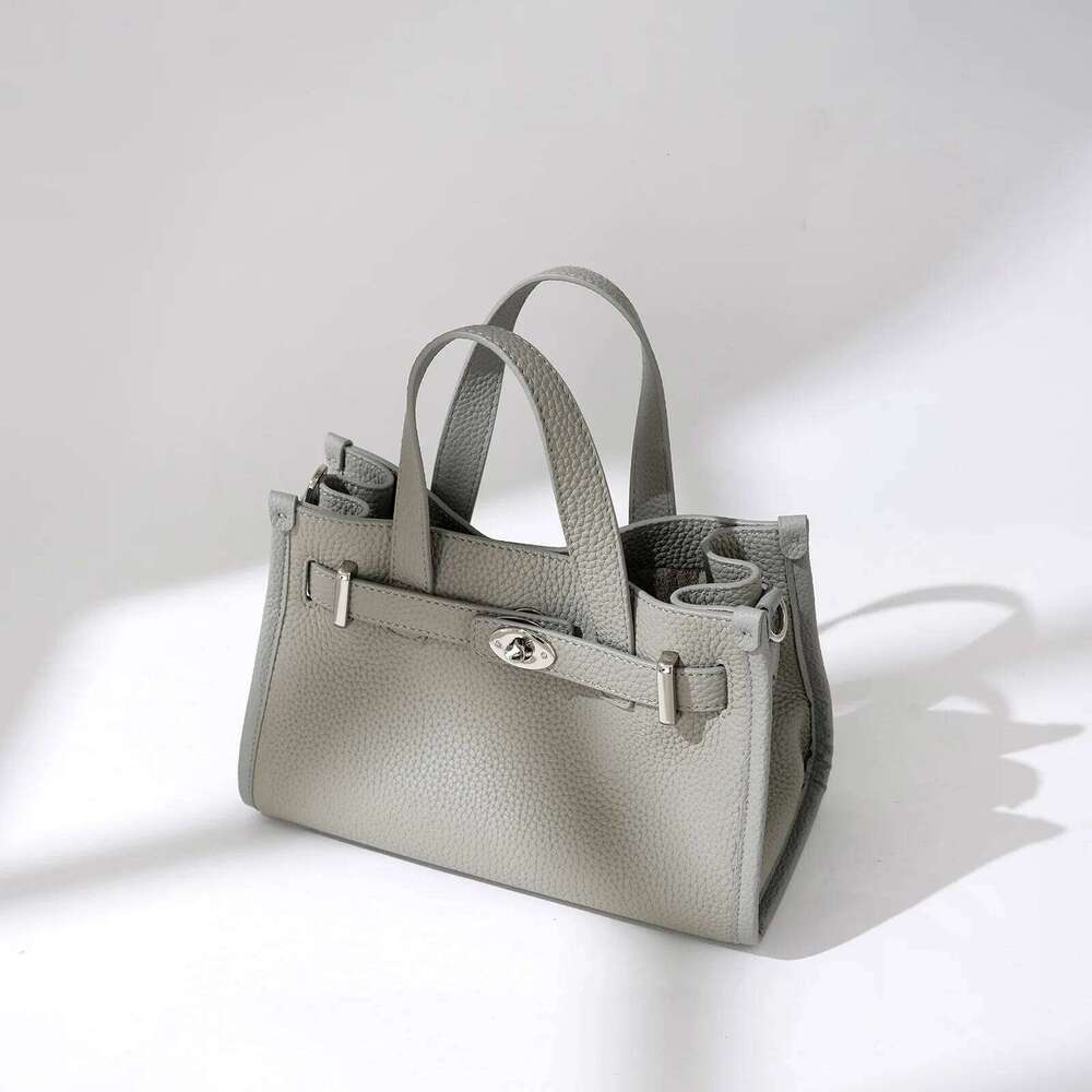 Top-Layer Cowhide Shoulder New Niche Design High-Quality Crossbody Fashion Genuine Leather Women's Hand Tote Bag 251029