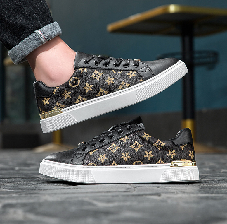 Free shipping Designer Textured Print Sneakers with Luxe Metal Accent Daily Occasion Wear Fashion Stylish Versatile Trendy Shoes