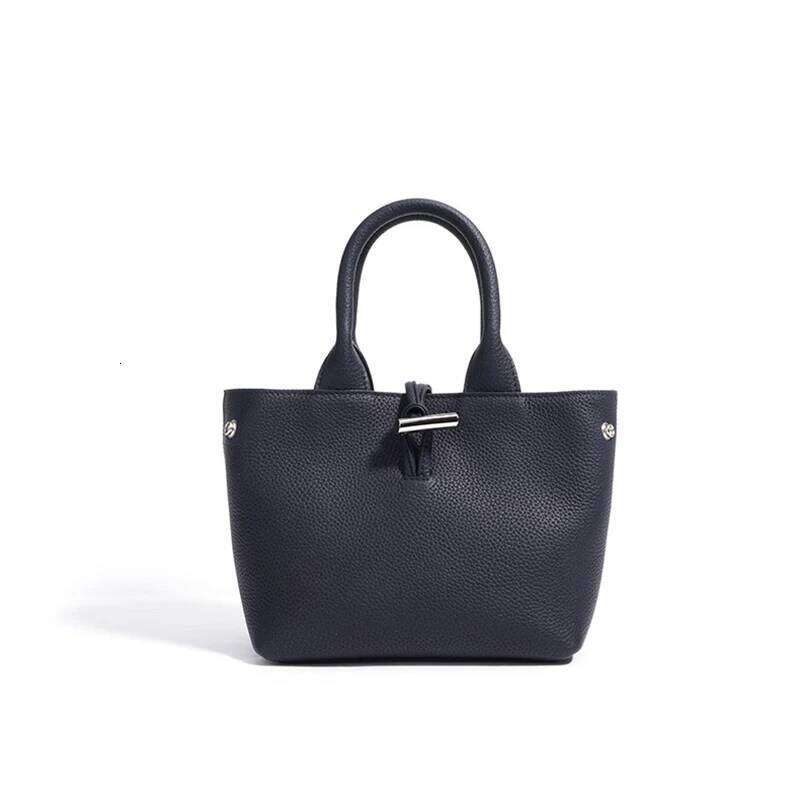 Genuine Leather Bucket New Niche Design Top Layer Cowhide Soft One-Shoulder Crossbody Bag Fashionable Ladies Handbag 251029