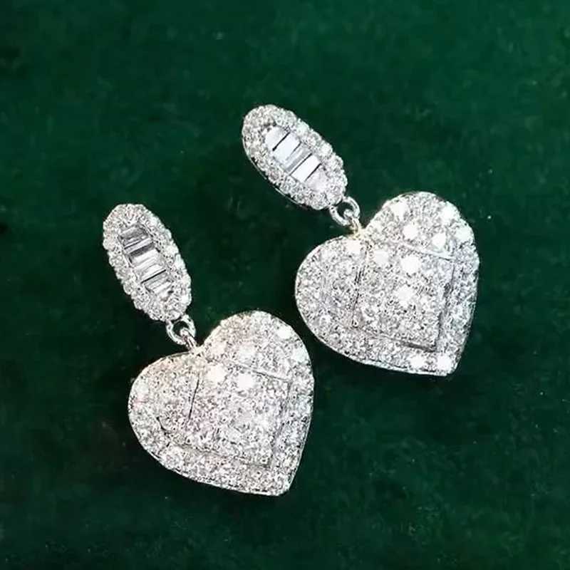 Huitan Sparkling Heart Drop Earrings for Women Luxury Noble Wedding Bridal Jewelry Brilliant Ear Accessories for Engagement GiftW251029