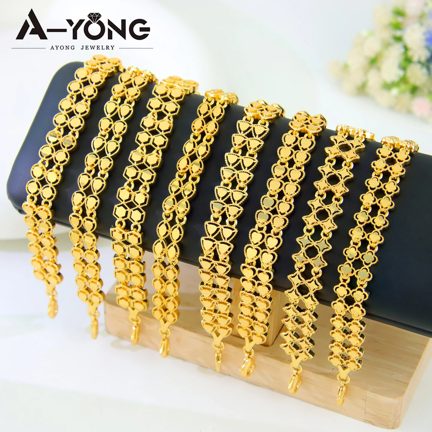 Dubai Gold Plated Bracelet 21k Gold Color Muslim Women Lucky Charm Bangles Oman Saudi Bridal Event Party Jewelry 251028