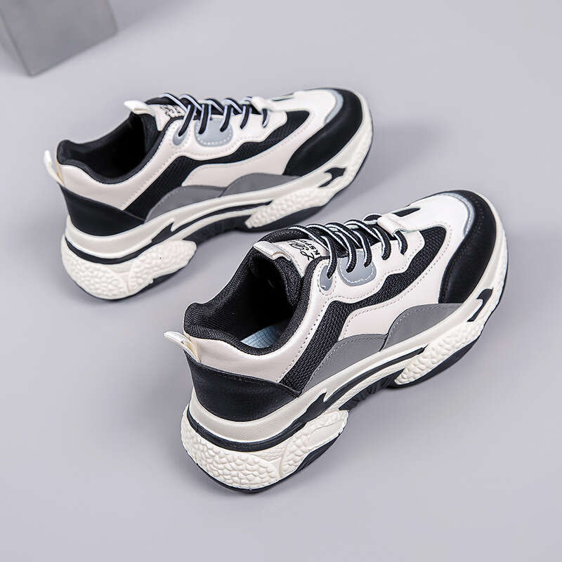 Women's 2025 Retro Designer Shoe Lightweight Thick Sole Breathable Height Increasing Student Fashionable Versatile Casual Sneakers