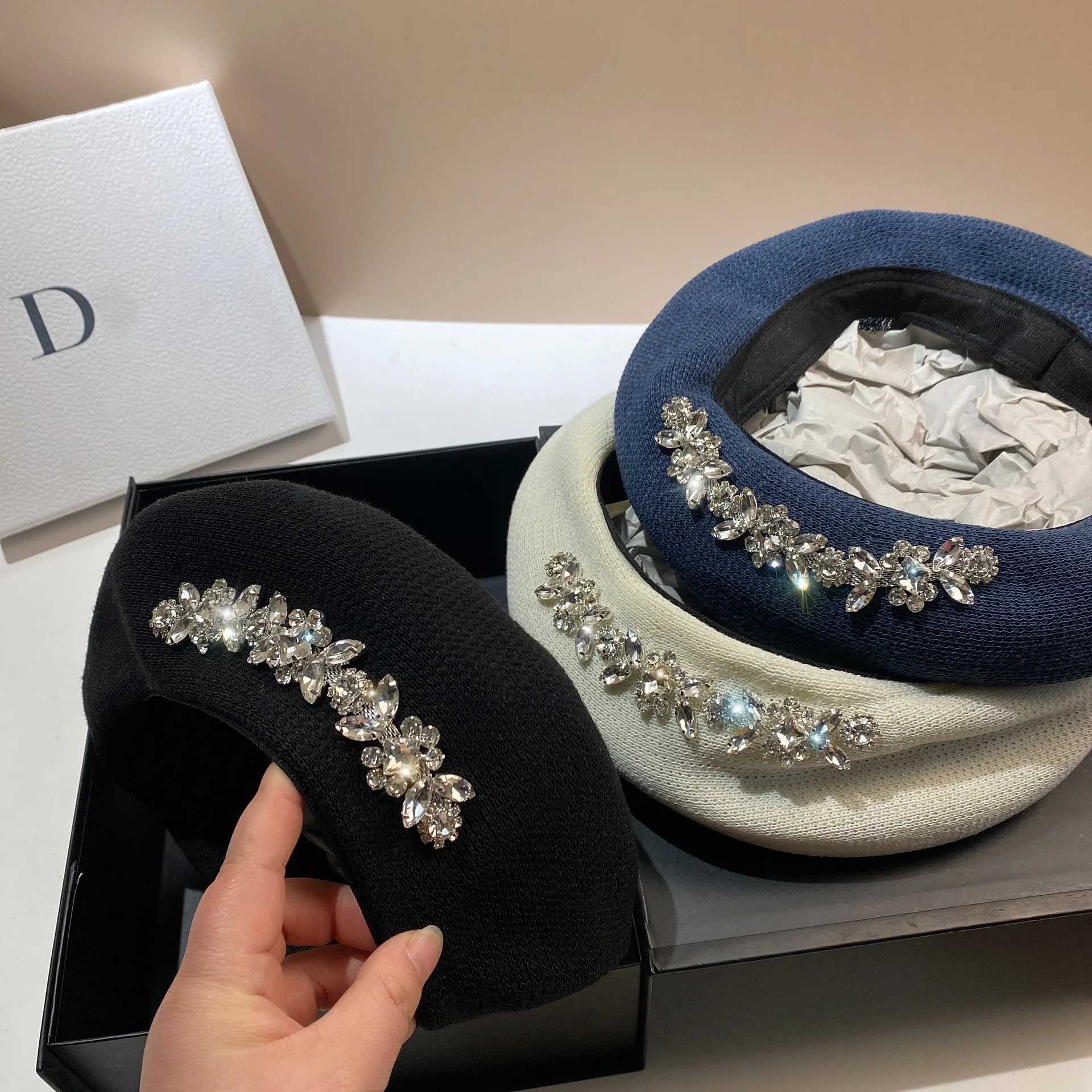 Spring Summer Net Womens Beret Hat Breathable Gorra Femme Chapeaux Cap Luxury Rhinestone Fedoras Peaked Cap Bonnet Sun Hat