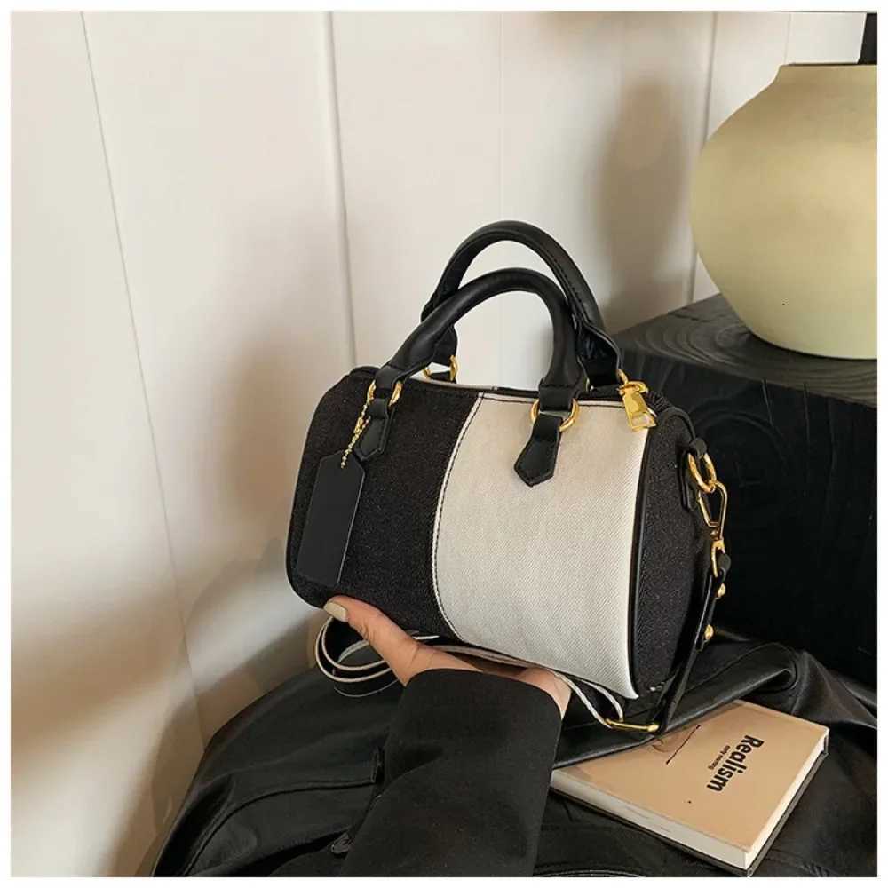 Cross Body Bags Casual Street Small Bost Bag 2025 Designer Purses Pahwork Colorblock Mini Handbags For Wen Denim Shoder1 D251029